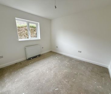 2 bedroom semi-detached bungalow to rent - Photo 5