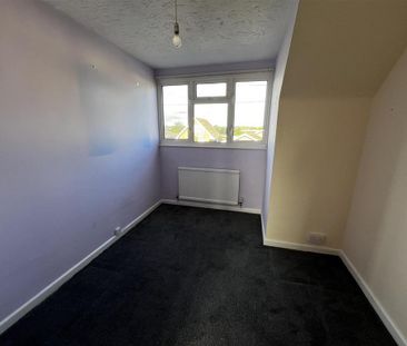 3 bedroom detached bungalow to rent - Photo 5