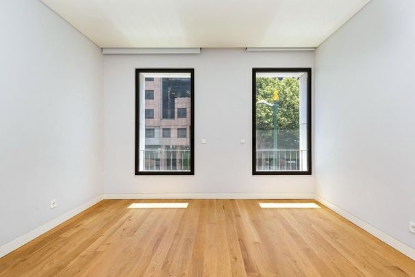 2 room luxury Flat for rent in Lisbon - Photo 1