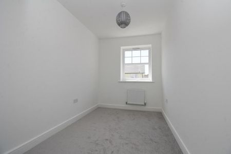 3 bedroom detached house to rent - Photo 4