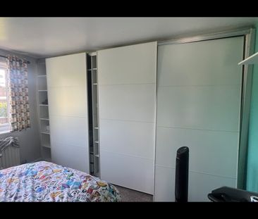 Room in a Shared House, Crawley Green Road, LU2 - Photo 2