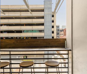 Central and spacious 2 bedroom loft apartment in Fortitude Valley - Photo 5