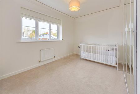 4 bedroom detached house to rent - Photo 5