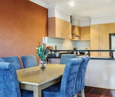 8/3 Kenilworth Parade, Ivanhoe - Photo 2
