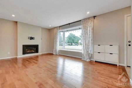 For Lease - 25 Epworth Avenue, Meadowlands - Crestview and Area, Ontario - Photo 3