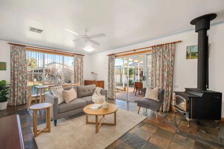 “Stunning Family Home in Prime Location” - Photo 2