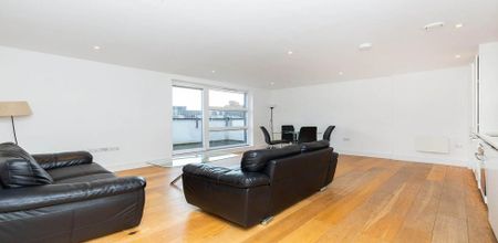 LUXURY 3 BED 2 BATH PORTERED PRIVATE DEVLOPMENT!, 3 Bedroom, 2 bath, 1 reception Flat - Photo 5