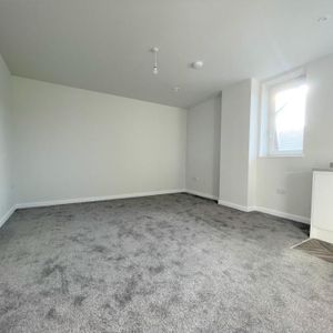 Apartment - Photo 2