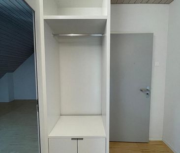 Generous 3 1/2 room penthouse apartment with renovated bathroom - Photo 5