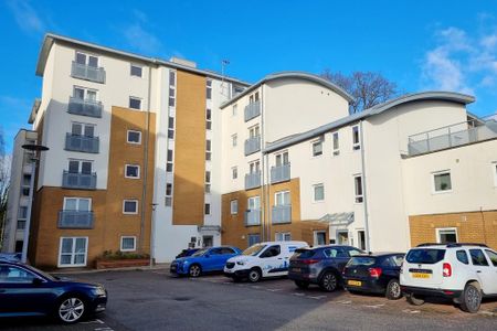 1 bedroom ground floor flat to rent - Photo 2