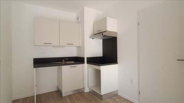 2 pièces - 46,85 m² - 1er étage - Colocation non autorisée - Photo 1