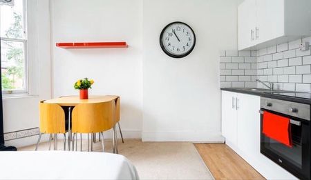 Studio Flat, Glenmore Road, NW3 - Photo 4