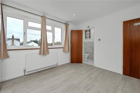 3 bedroom detached house to rent - Photo 3