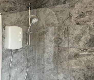 1 bedroom in a house share to rent - Photo 6