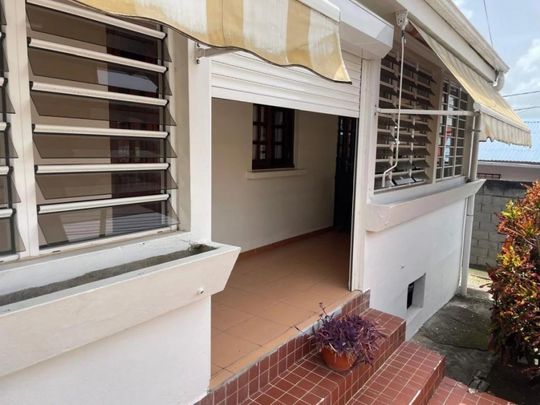 Location Maison 67.11m² 3 pièces Fort de france - Photo 1