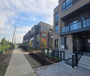 For Lease - 16 Lytham Green Circle Unit# 13, Newmarket, Ontario - Photo 2