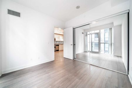 For Lease - 56 Annie Craig Drive Unit# 406, Toronto, Ontario - Photo 5