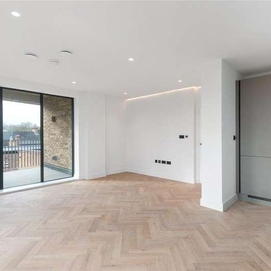 Novum Court, Cannon Hill Lane, London, SW20 - Photo 1