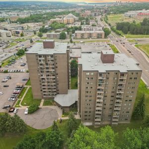 GRAND 4 ½ RÉNOVÉ À STE-FOY- MAINTENANT - Photo 3