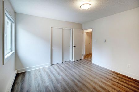 2 Bedroom - Photo 4