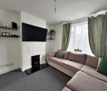 Rossmore Road - Photo 2