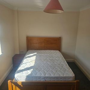 Room For Rent St. Ronans Road, Southsea - Photo 2