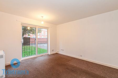 2 bed Flat for Rent - Photo 2