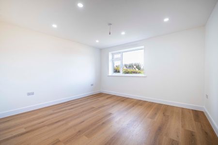 Clarke Close - Photo 5