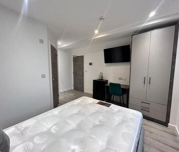 Studio to rent - Photo 2