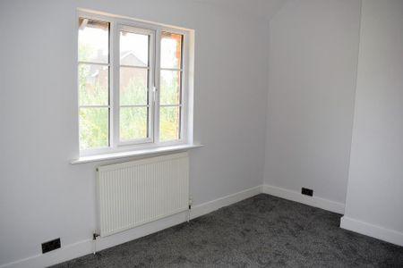 3 bedroom semi-detached house to rent - Photo 3