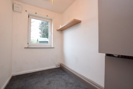 23, Abbeydale Mount, Kirkstall, Leeds, LS5 3RA - Photo 4