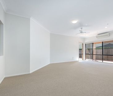 BEAUTIFULLY HOME IN VARSITY LAKES - Photo 2