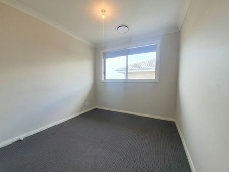 Family Home - Photo 5