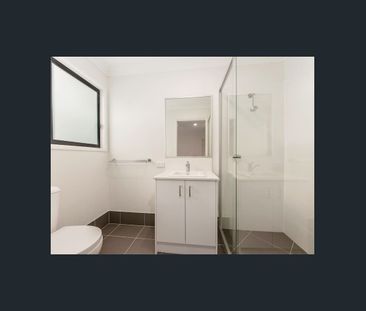 Modern & Spacious Duplex Living in a Quiet Loganlea Location - Photo 5