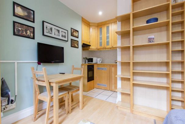 Studio to rent - Photo 1