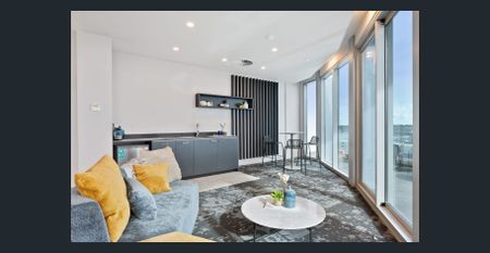 Luxury Sky-High Living - Photo 2