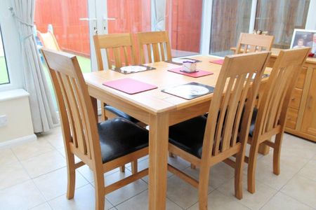 2 bedroom semi-detached house to rent - Photo 3