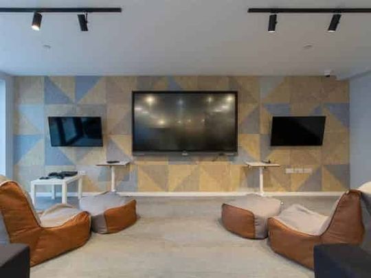 Platinum Studio - Photo 1