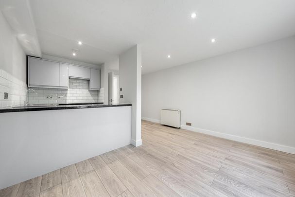 1 bedroom apartment to rent - Photo 1