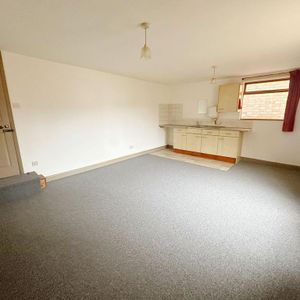 1 bedroom house of multiple occupation to rent - Photo 2