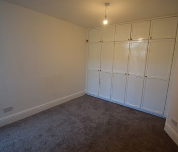 To Let 1 Bed Ground Floor Flat - Photo 3