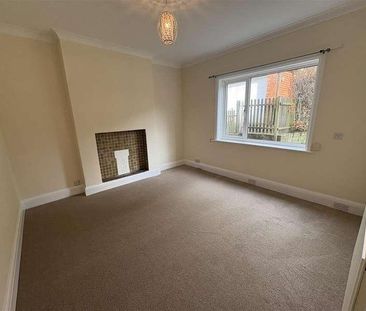 Scalby Road, Scarborough, YO12 - Photo 2