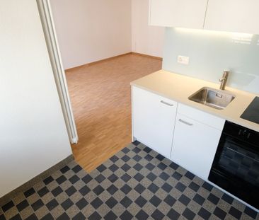 Modernes Wohnnen im Iselin-Quartier: Saniertes 1.0-Zimmer-Bijou - Photo 2