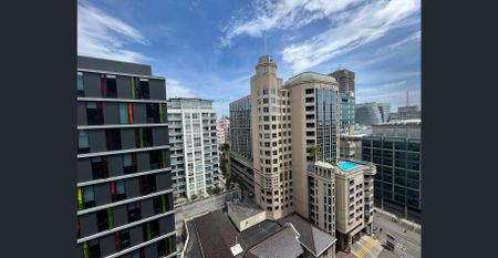 Two Bedroom Apartment in The Quay Sydney CBD. - Photo 2