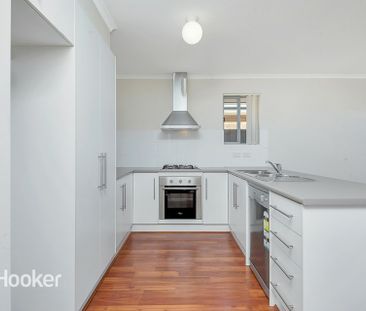 Neat, Three Bedroom Family Home - Photo 5