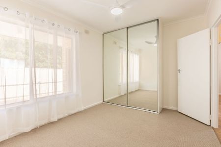 Stylish & Low-Maintenance Living Just Minutes from the City - Photo 2