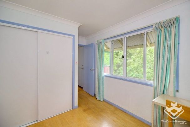 St Lucia Cozy 5-Bedroom Home, one bedroom available - Photo 1