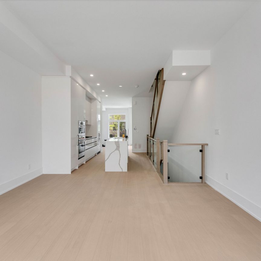 For Lease - 15 Lou Parsons Way Unit# 21, Mississauga, Ontario - Photo 1