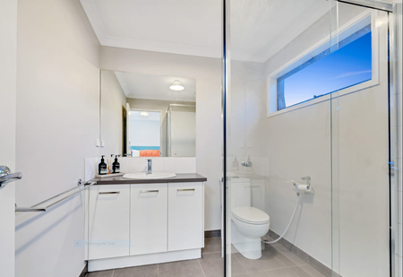 Contemporary Living at Its Best - Beautiful Home with Remarkable Electricity Savings! - Photo 4