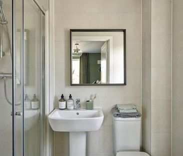 4 bedroom semi-detached house to rent - Photo 2